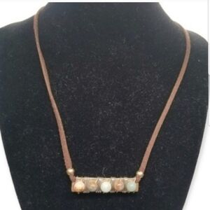 JANE MARIE NWT WIRE WRAPPED GEMSTONE PENDANT & LEATHER CORD NECKLACE